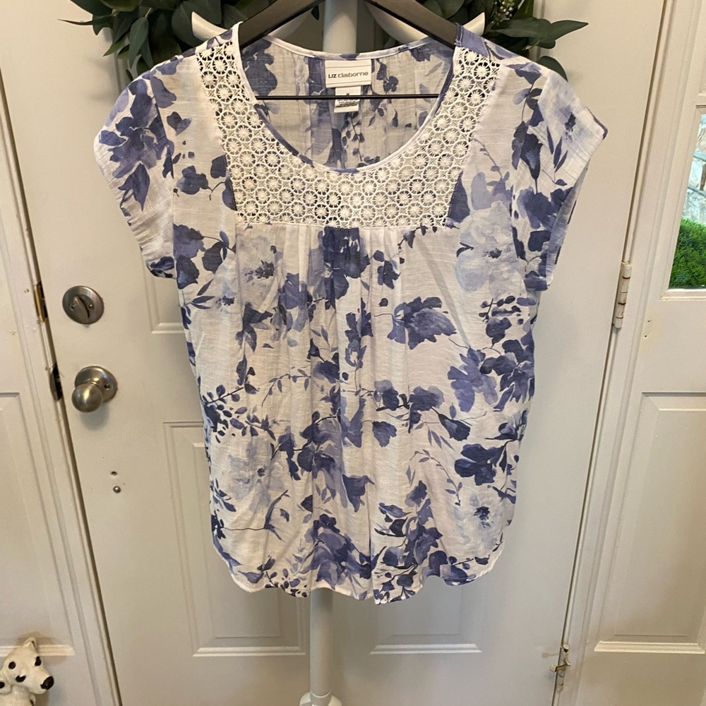 Liz Claiborne Floral Lace Trim Top SS M